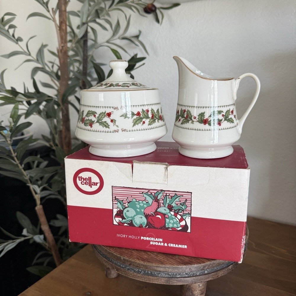 Vintage 1993 The Cellar Ivory Holly Ceramic Sugar & Creamer Set Macy & Co 201851